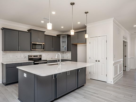 7th image of this home