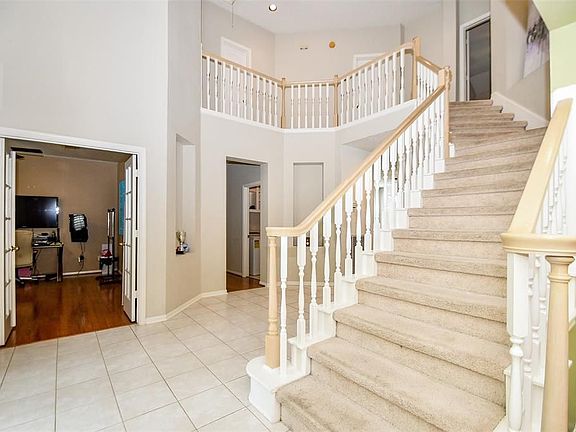 4th image of 7010 Adobe Oaks Ct