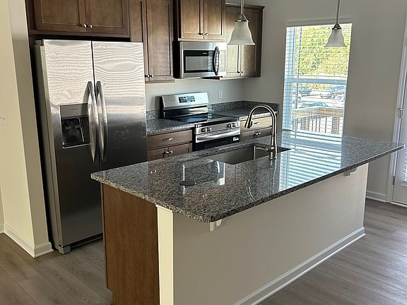 2nd image of 77 Professional Pl SE