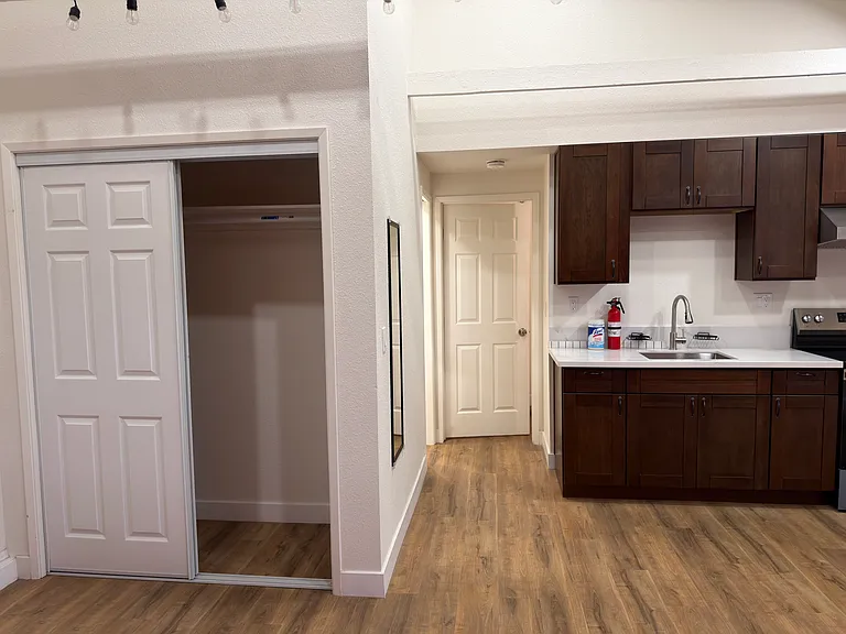4224 Governor Dr — Photo 12