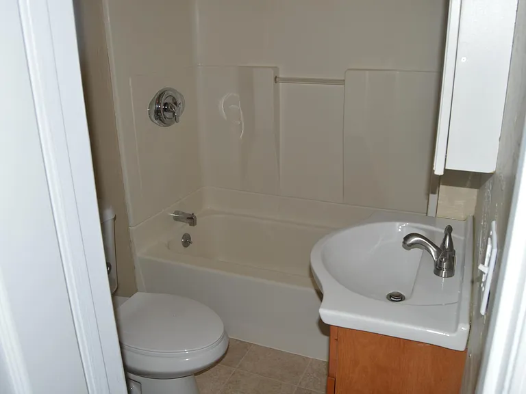 15 Hillside Pl — Photo 6