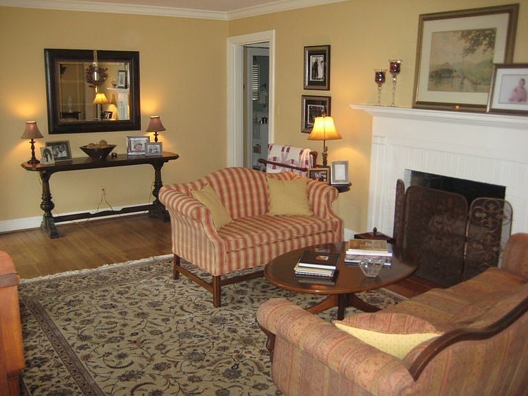 1st image of 401 Maple Ave