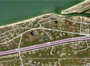 12 Bathing Beach Rd, Southampton, NY 11968