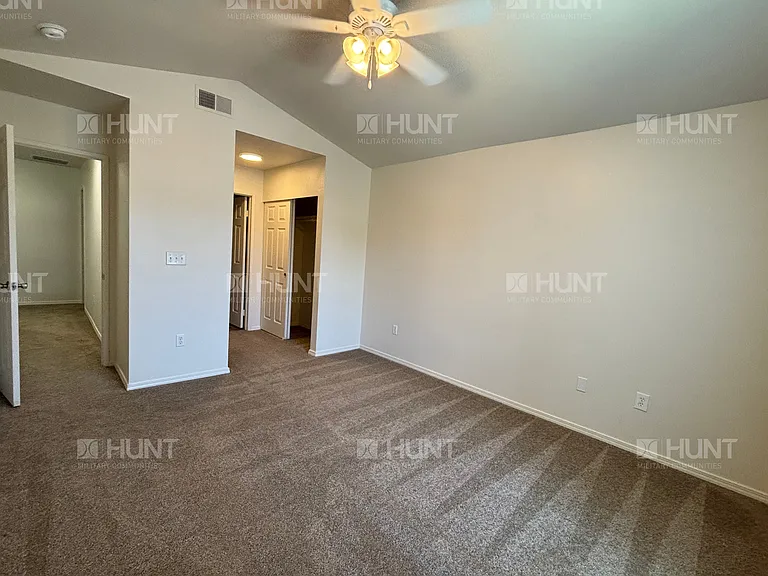 336 Ponmunjom Cir — Photo 15