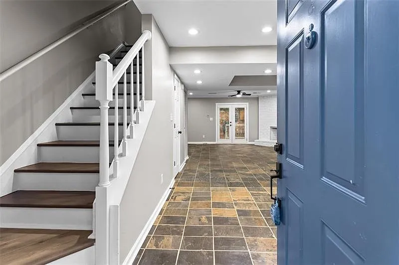 2 bed, 2.5 bath, 1280 sqft, $2,300 — Photo 4