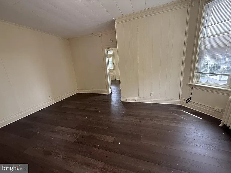 232 Walnut St #1W — Photo 6