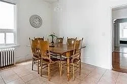 385 Markham St #1 — Photo 5