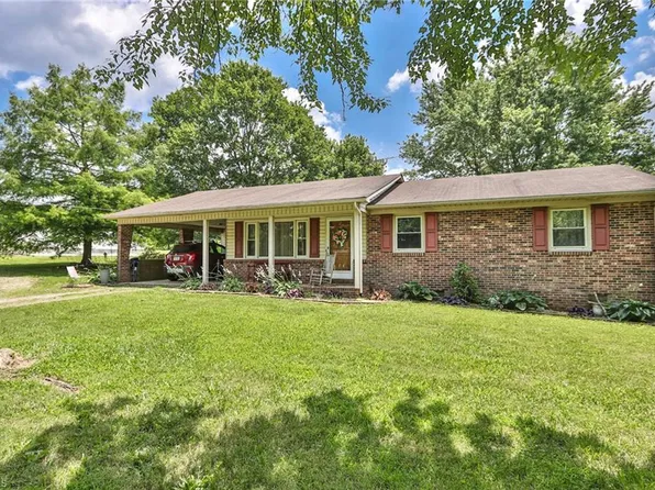 2809 Ralph Rd, Boonville, NC 27011