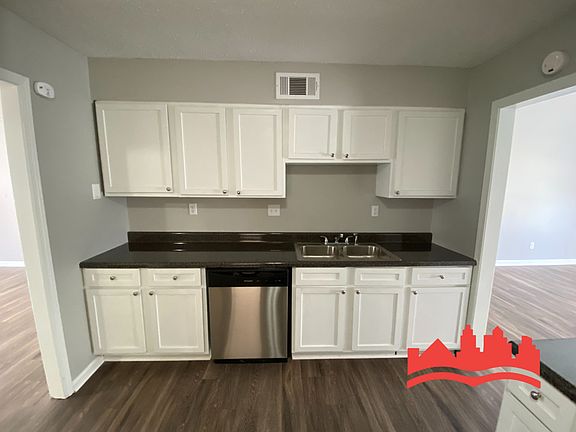 5th image of 4735 Chevron Rd