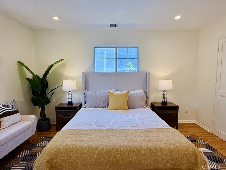 7621 Norton Ave — Photo 17