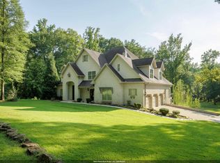 529 Riverbend Pl, Florence, AL 35630