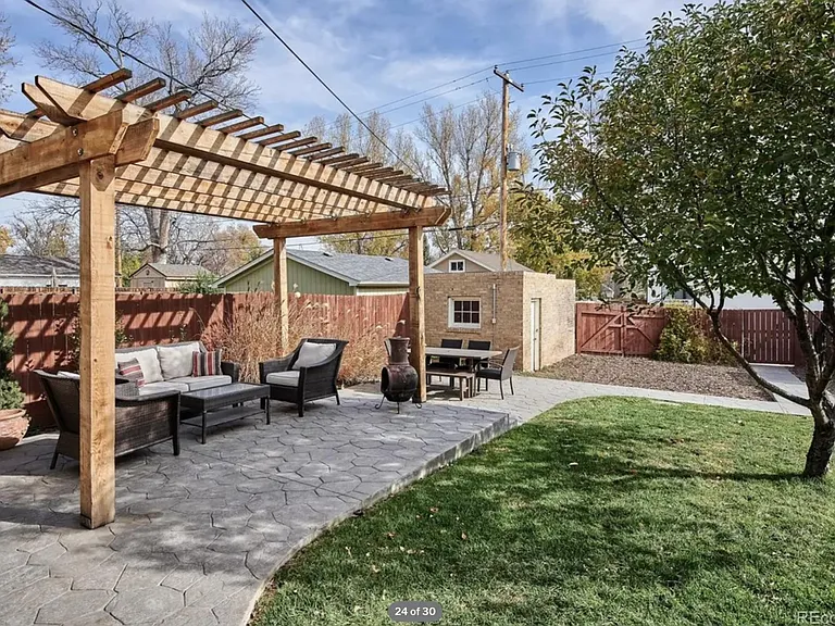 4640 Bryant St — Photo 17
