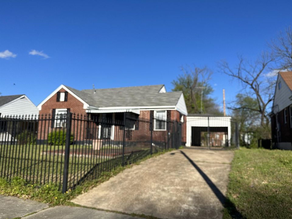 2nd image of 2317 Alameda Ave