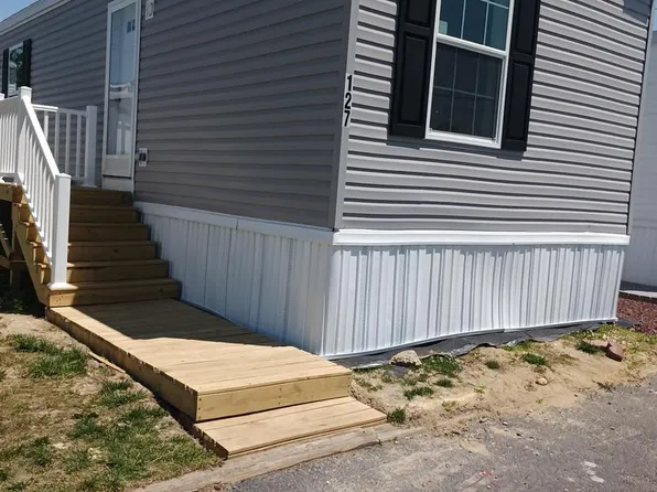 1405 Farrell Ave Trailer 127, Cherry Hill, NJ 08002