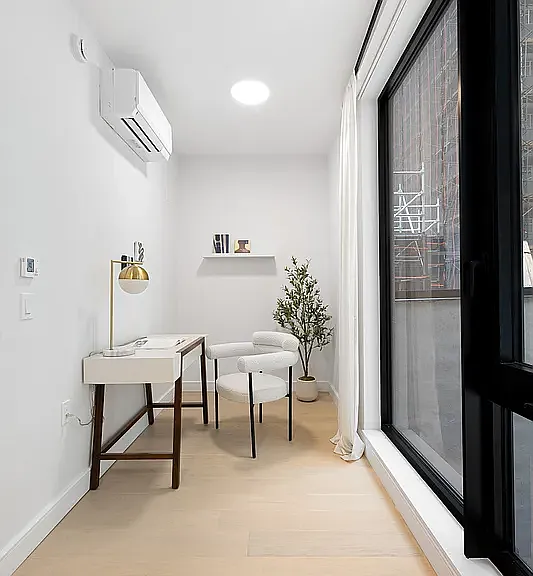 555 W 45th St #101N — Photo 8