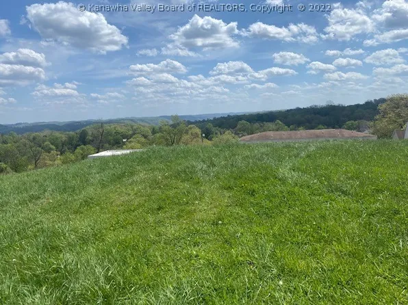 10 Observatory Rd, Charleston, WV 25314