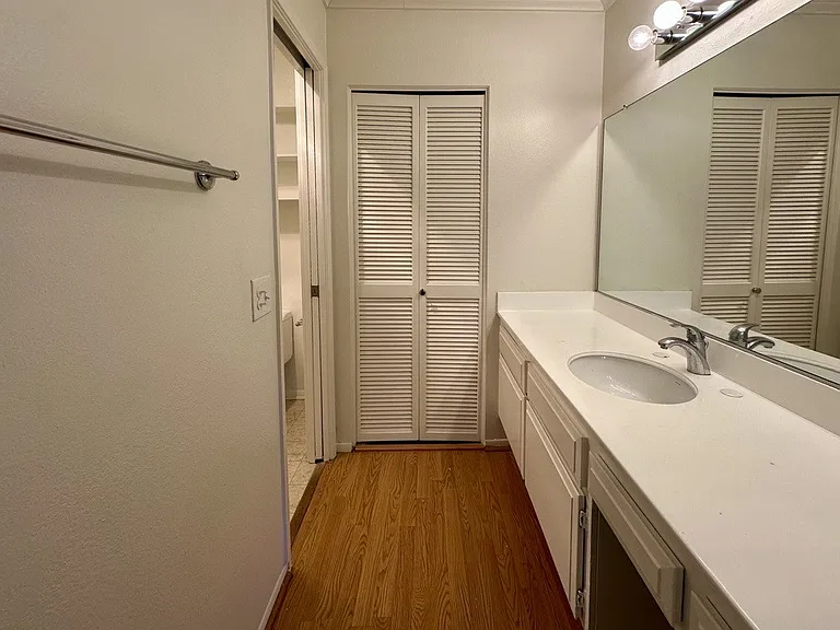 500 S Oak Knoll Ave #34 — Photo 12