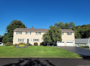 10 Hartland Rd, Tariffville, CT 06081