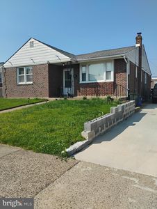 1847 Berwyn St, Philadelphia, PA, 19115