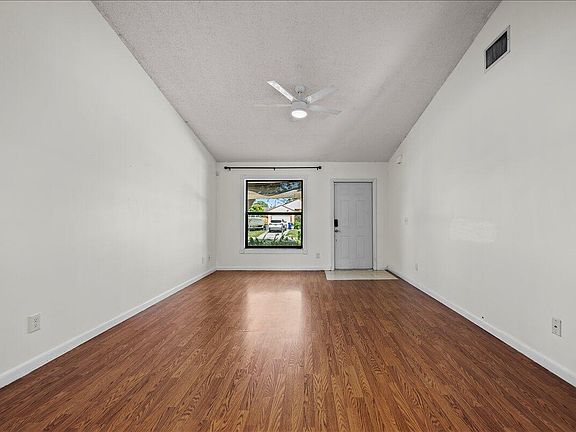 4th image of 5962 SE Wilsie Drive