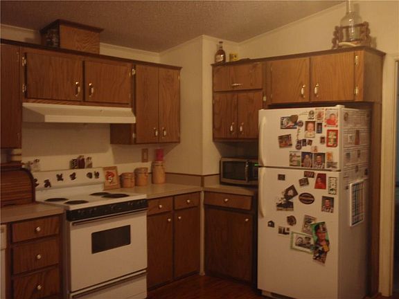 3rd image of 14100 Flatt Cir