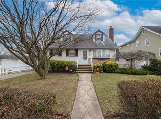 494 Lakeview Ave, Rockville Centre, NY 11570