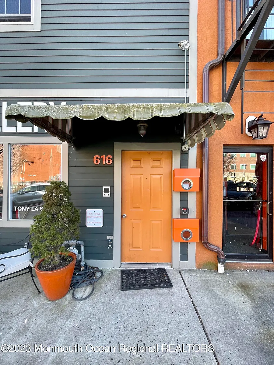 Building Photo - 616 Mattison Ave #2