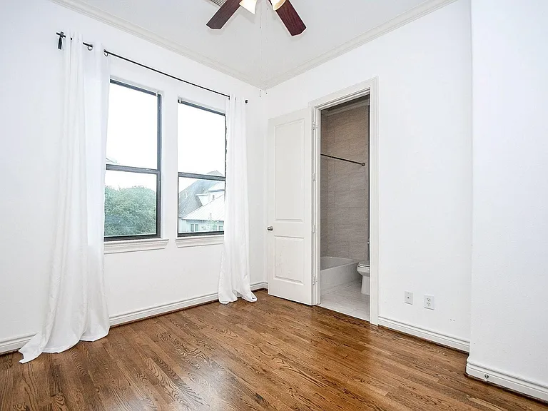 2222 Hilshire Lake Dr — Photo 19