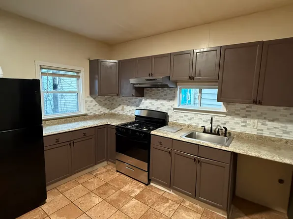 32 N California Ave #A, Atlantic City, NJ 08401