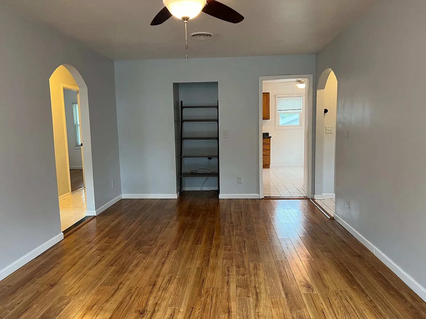 Quaint bungalow in Heart of Champaign - Available August 2026 — Photo 3