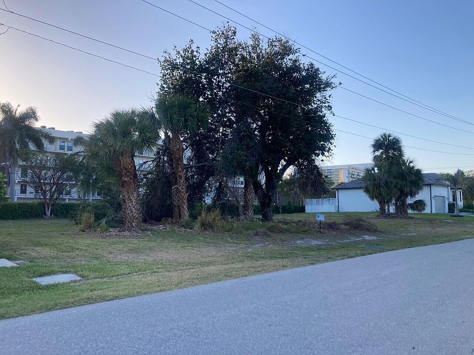 2nd image of 748 Seagrape Dr
