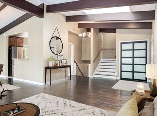 911 N 80th Ave SW, Calgary, AB T2V0V4