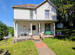 262 N 5th St, McConnelsville, OH