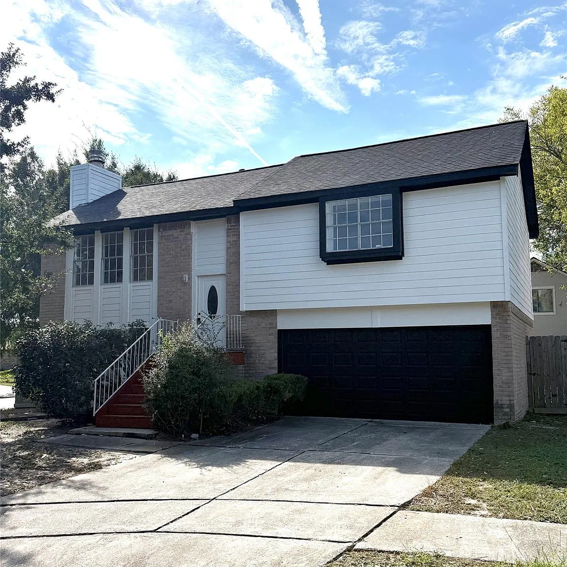 4 bed, 2.5 bath, 1566 sqft, $2,200 — Photo 1