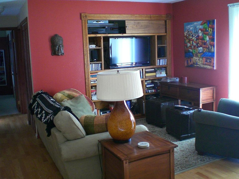 2nd image of 665 Manhattan Dr APT 215