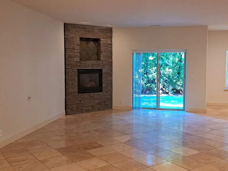 31347 NW Hillcrest St — Photo 5