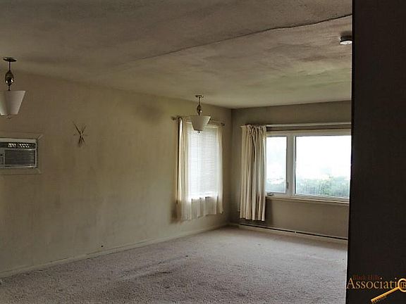 5th image of 1011 F St