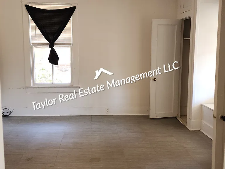 728 Kendrick St — Photo 2