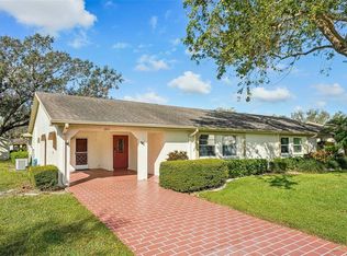 2111 Harleston Pl, Sun City Center, FL 33573