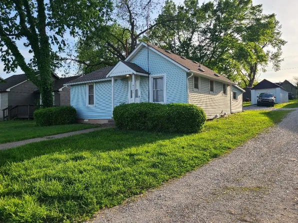 8450 Ottawa St, De Soto, KS 66018