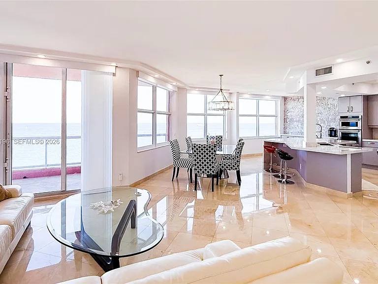 2100 N Ocean Blvd #19-B — Photo 2