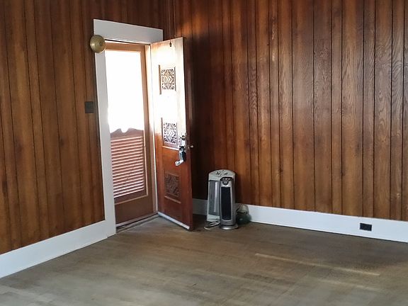 2nd image of 232 Delmar St