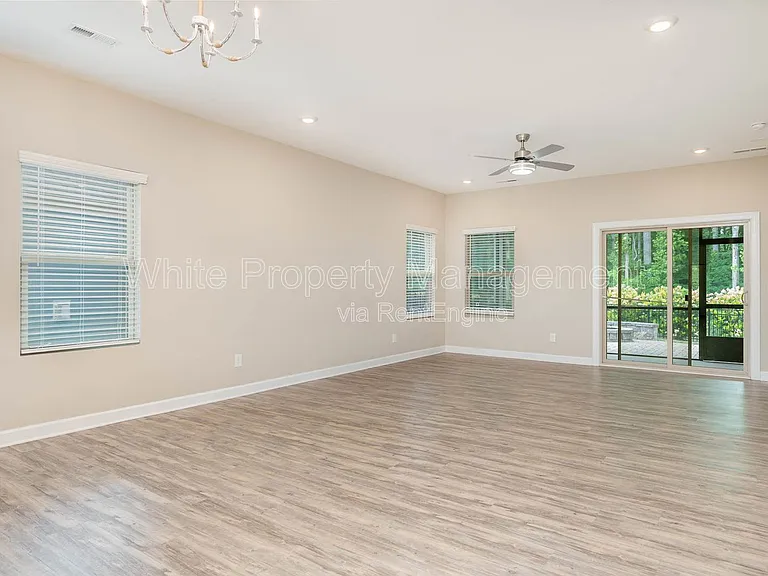 8528 Pennegrove Cir — Photo 3
