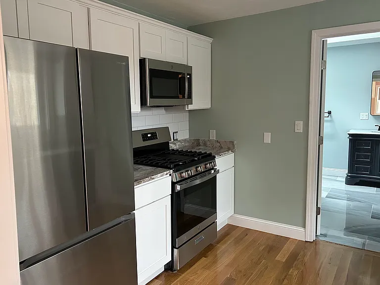 266 Pleasant St #2 — Photo 5