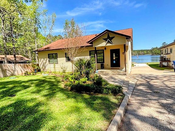 2nd image of 318 Ridgewood Rd