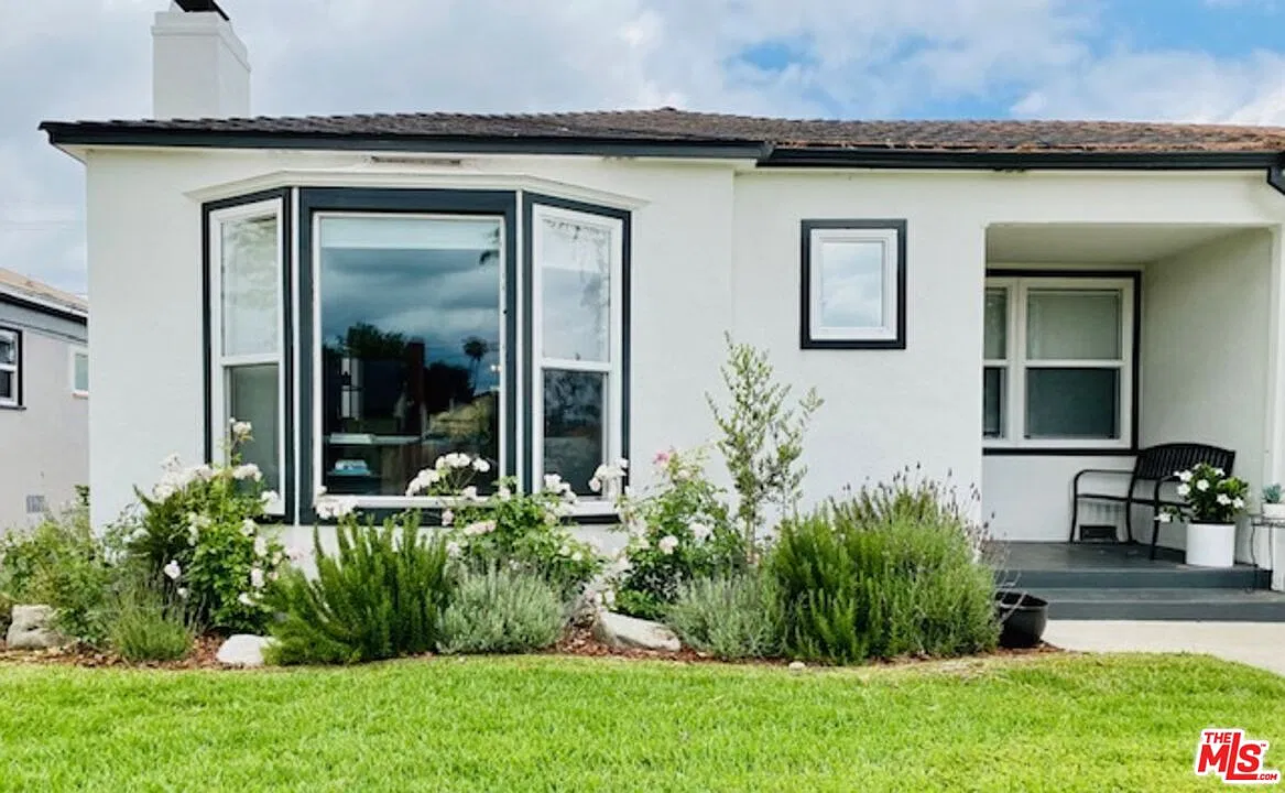 3 bed, 2.0 bath, 1523 sqft, $5,950 — Photo 1