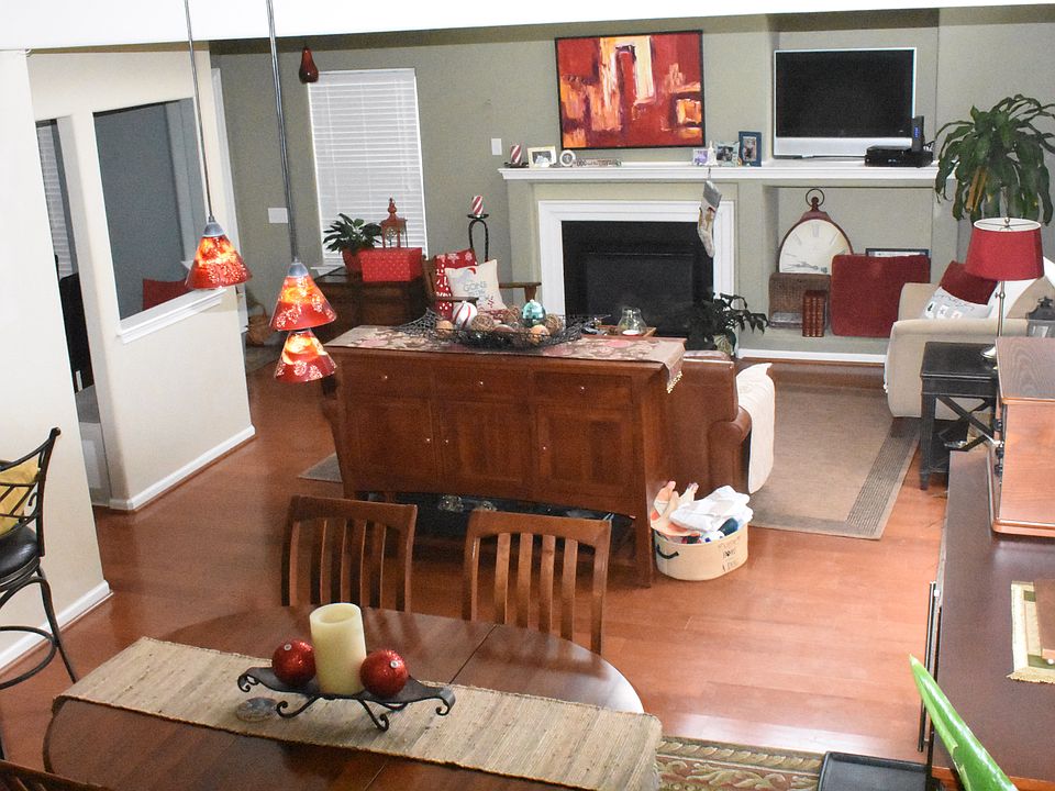 1st image of 837 Mission Ave
