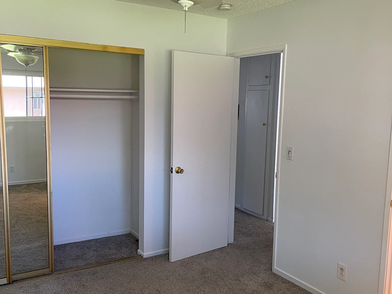 2 bed, 1.5 bath, 958 sqft, $2,495 — Photo 4