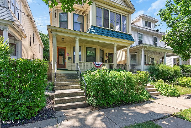 2nd image of 28 Kent Street