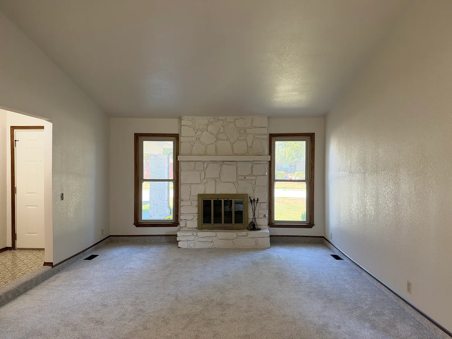 3 bed, 1420 sqft, $1,800 — Photo 4